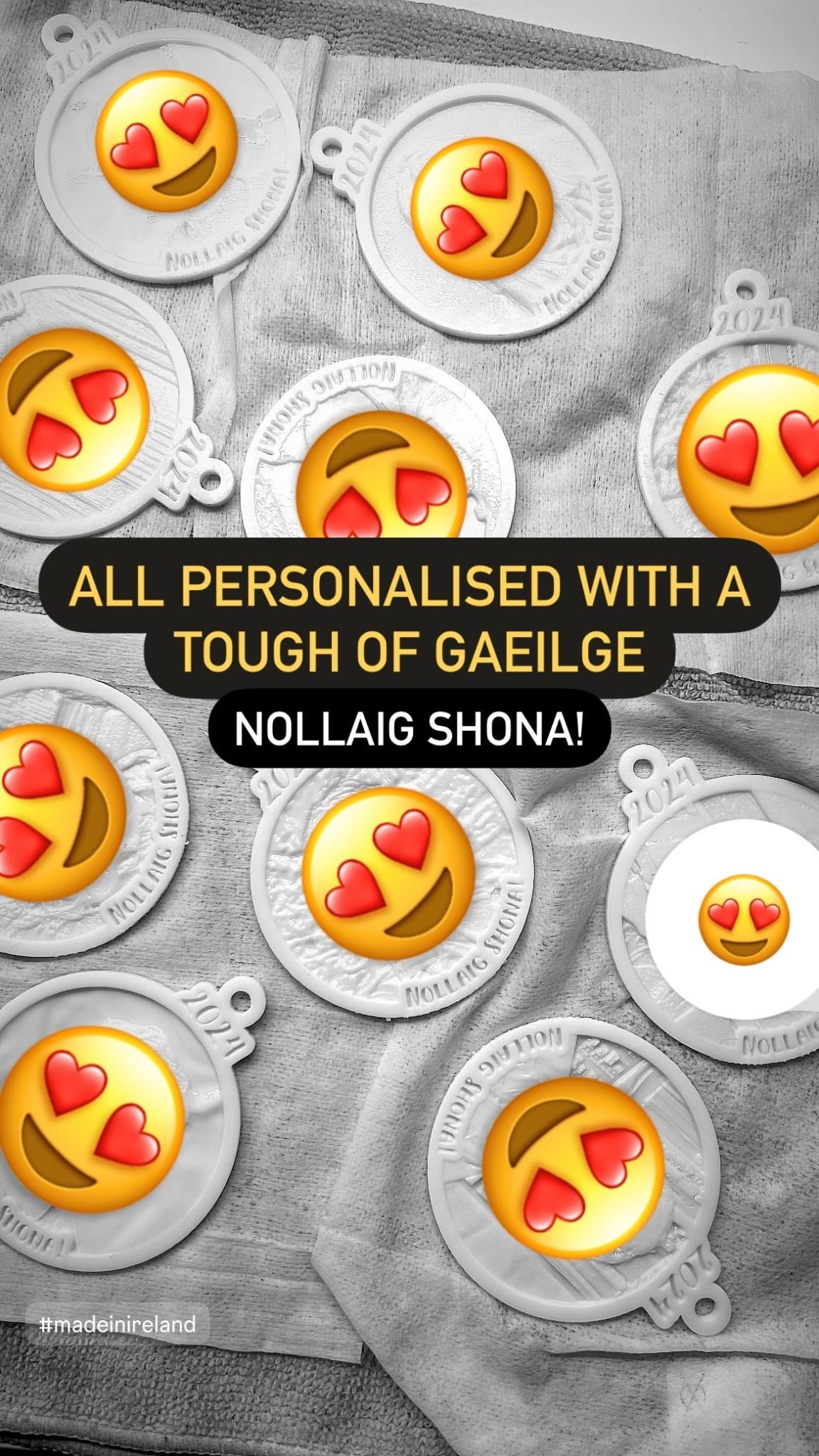 2025 'Nollaig Shona!' Magic 3D Christmas Ornament - Image 3